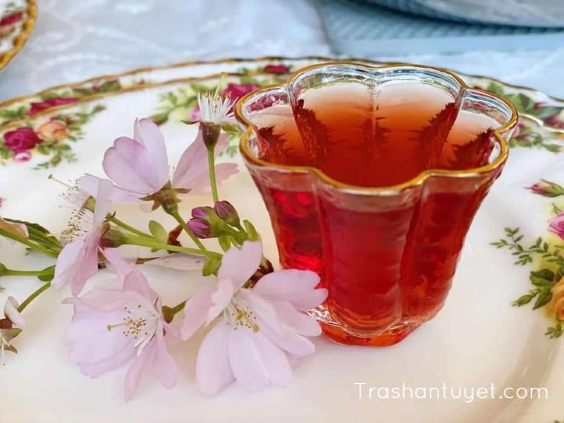 Trà Phổ Nhĩ là loại trà lên men đặc biệt, hương vị trầm ấm, ngọt ngào và rất tốt cho sức khoẻ.