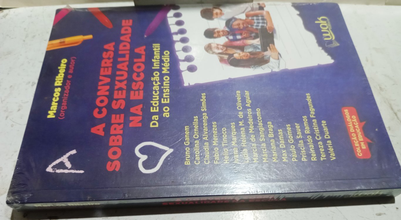 alternative text