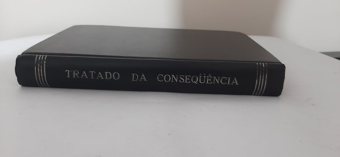 alternative text