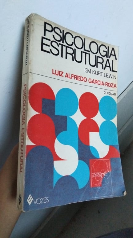 alternative text