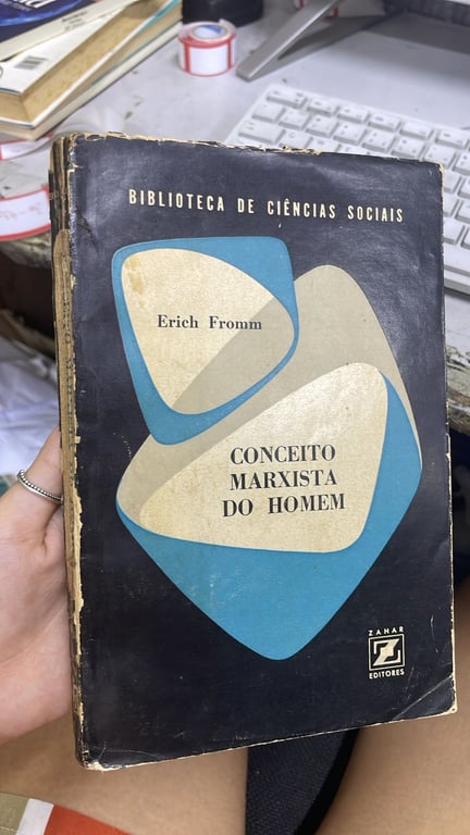 alternative text