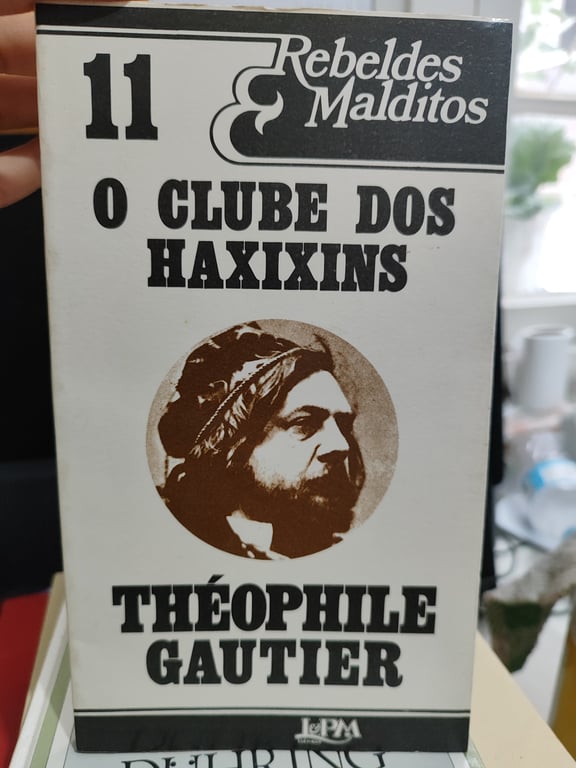alternative text