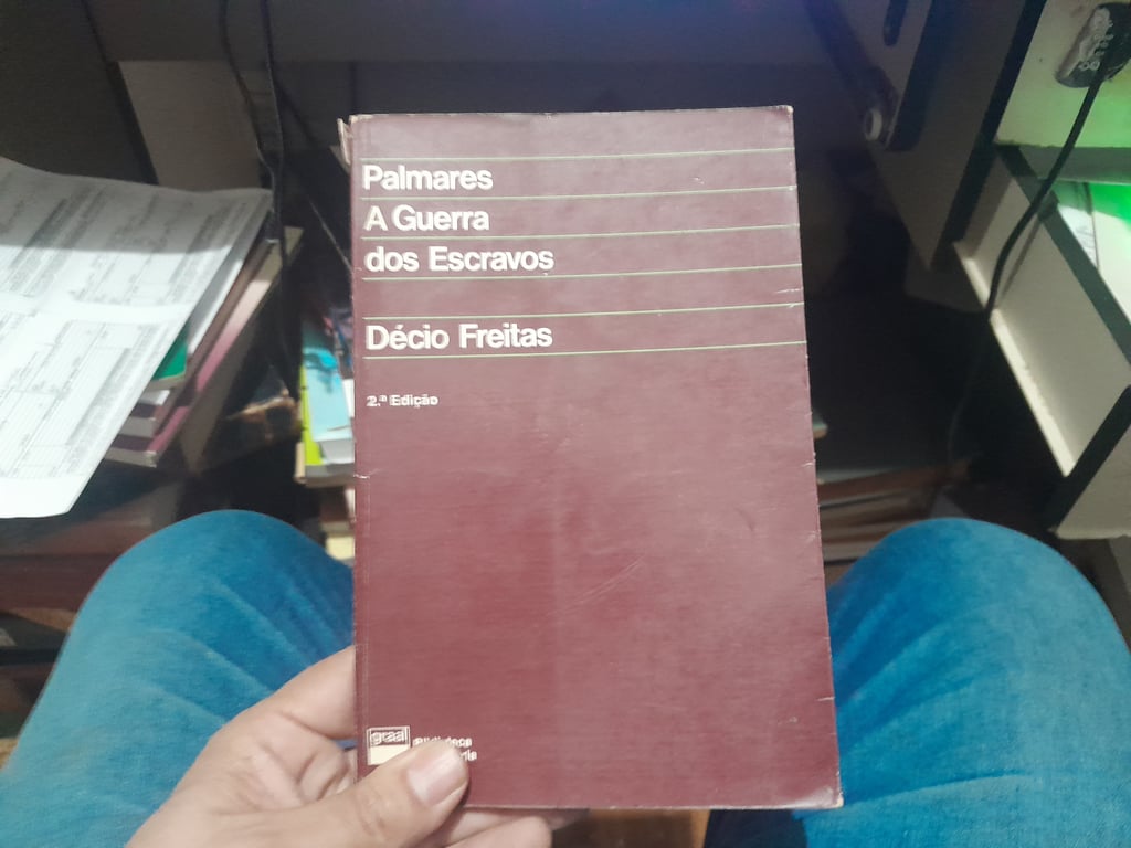 alternative text