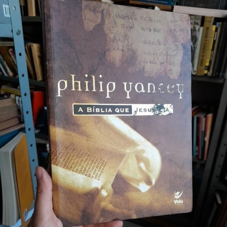 alternative text