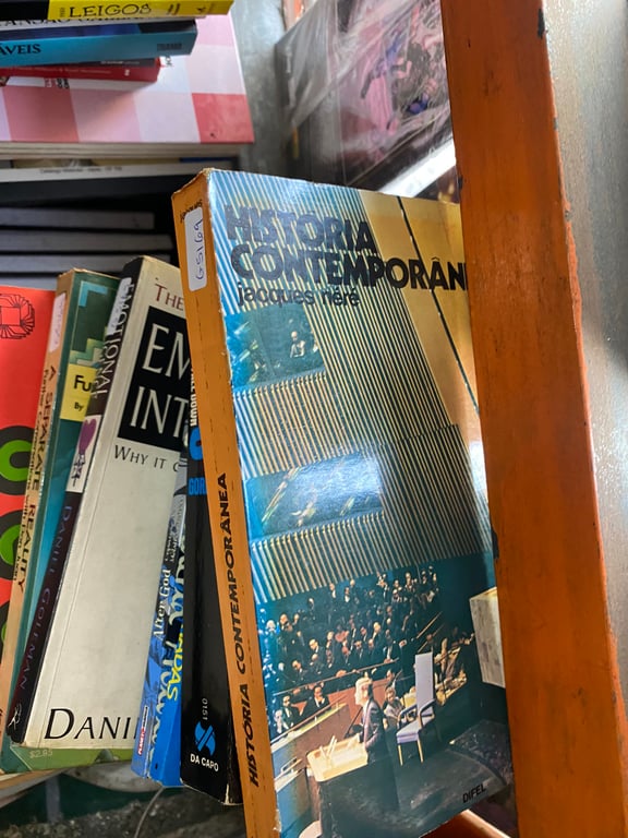 alternative text