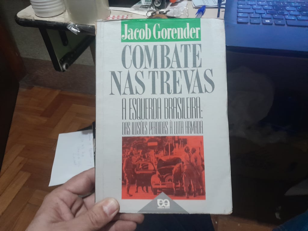 alternative text