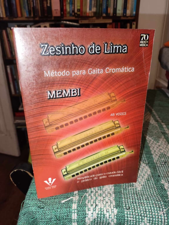 alternative text