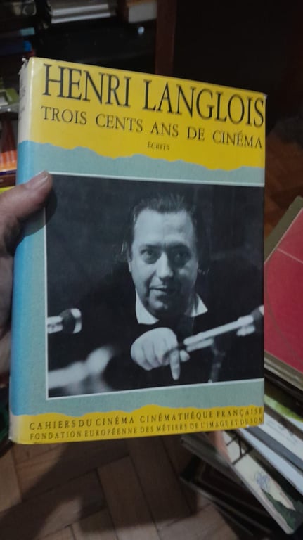 alternative text