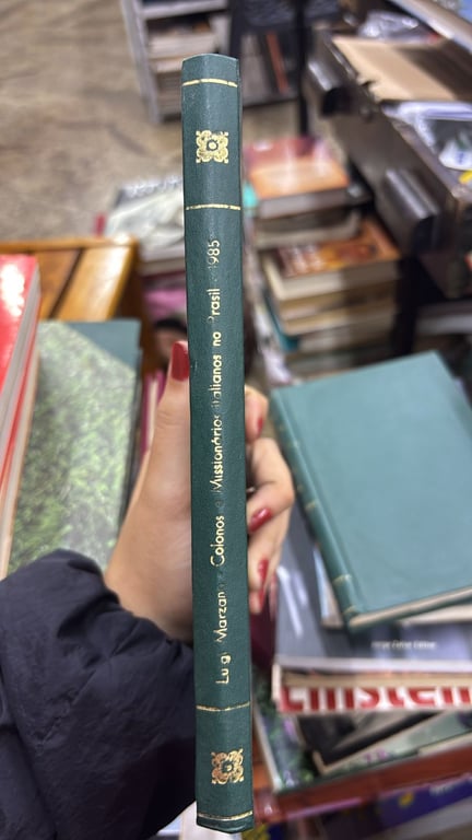 alternative text