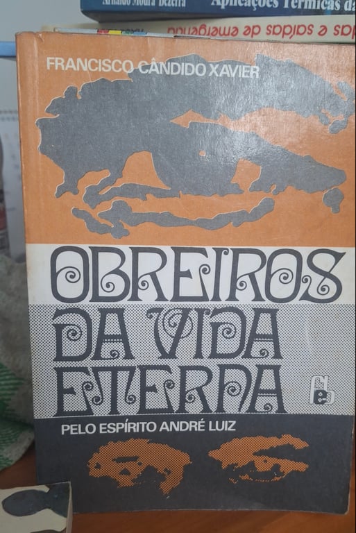 alternative text