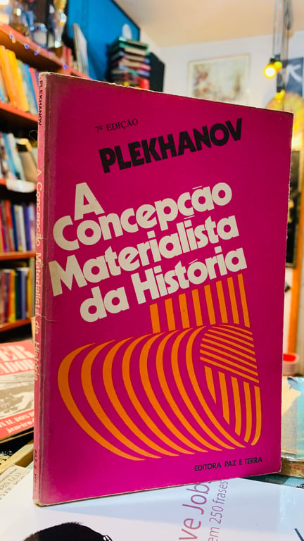 alternative text