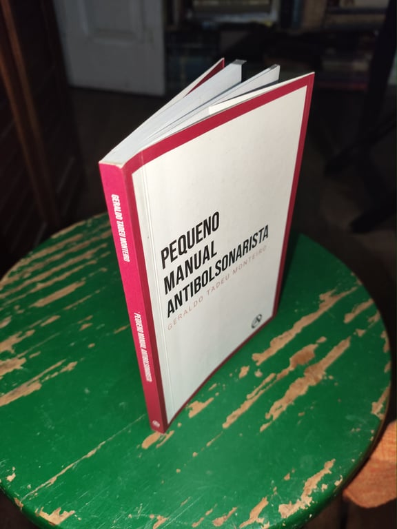 alternative text
