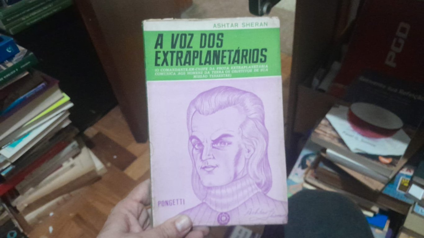 alternative text