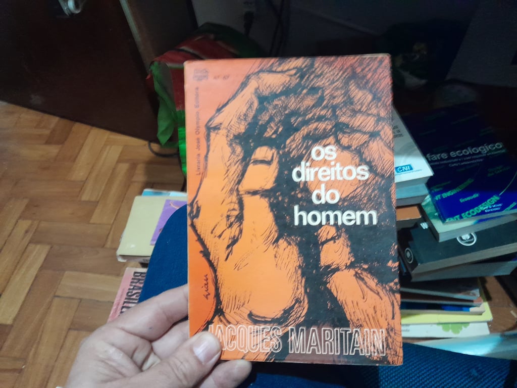alternative text