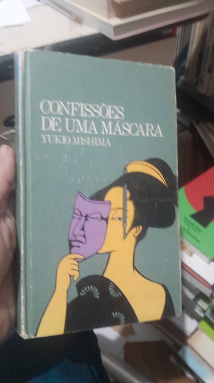alternative text