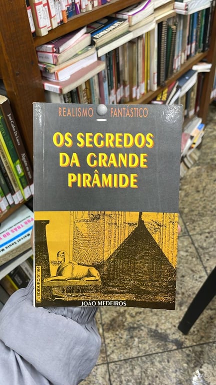 alternative text