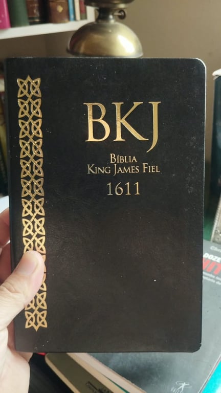 alternative text