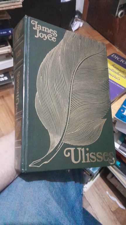 alternative text
