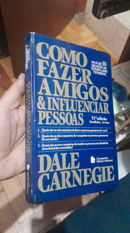alternative text