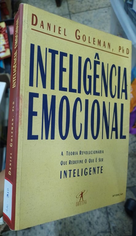 alternative text