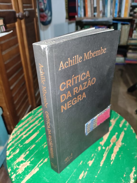 alternative text