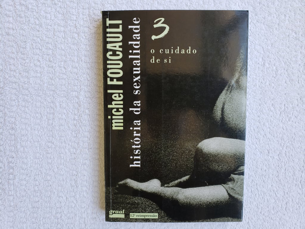 alternative text