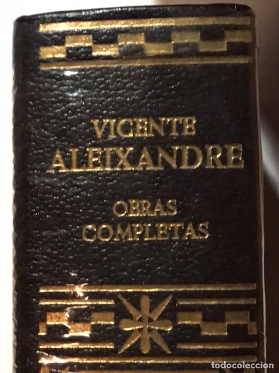 alternative text
