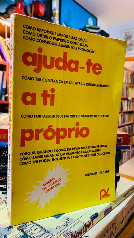 alternative text
