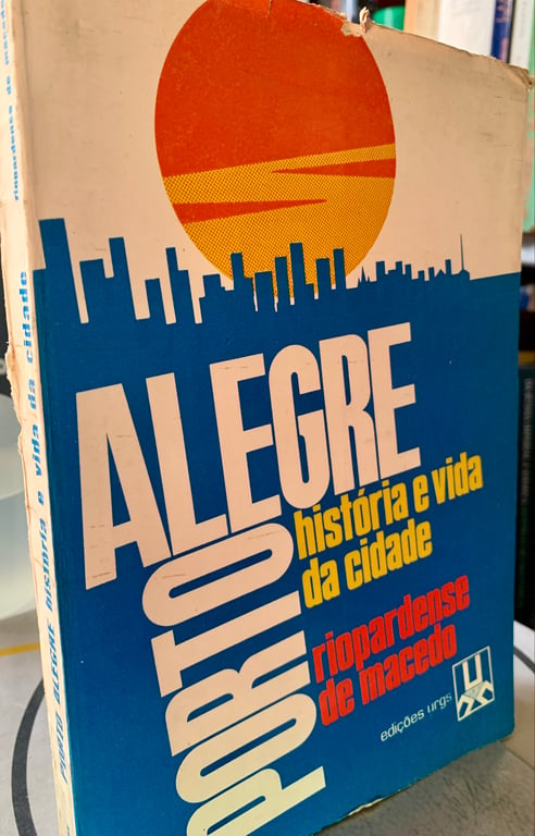 alternative text