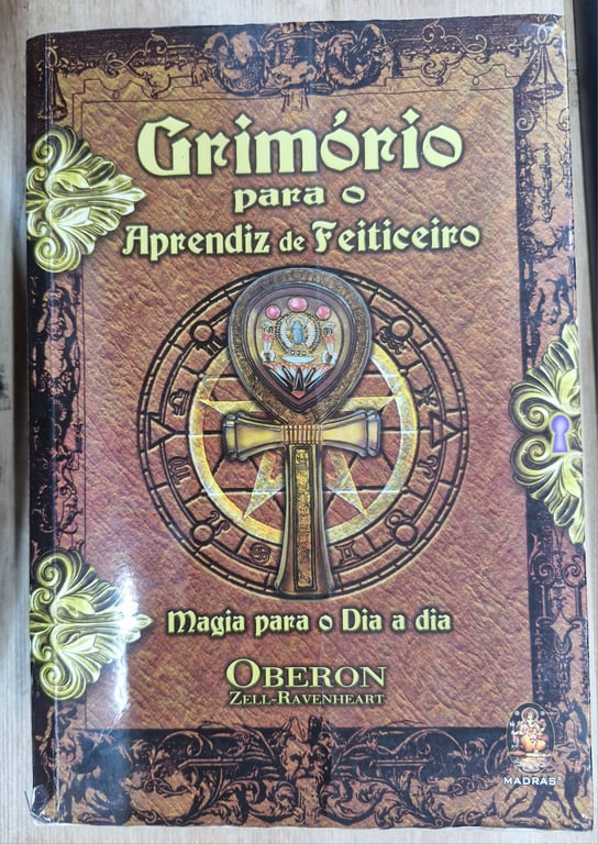 alternative text