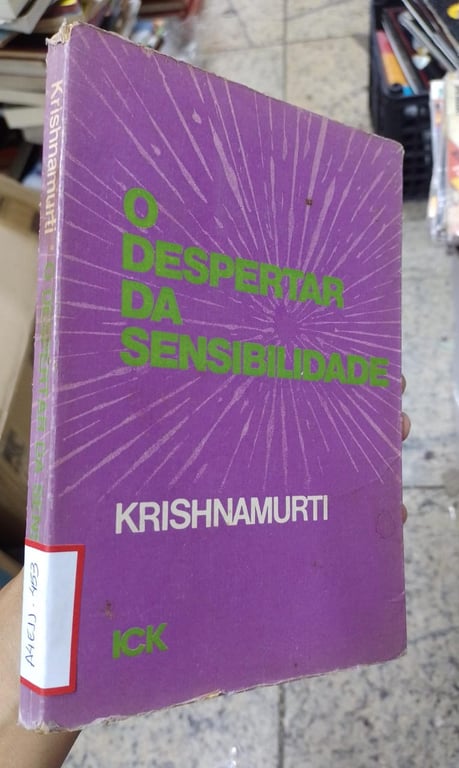 alternative text