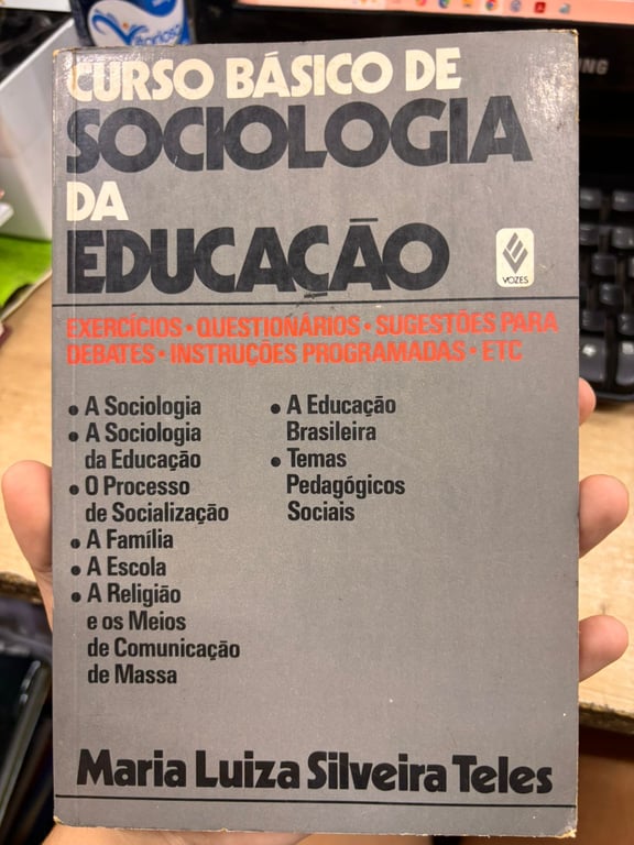 alternative text