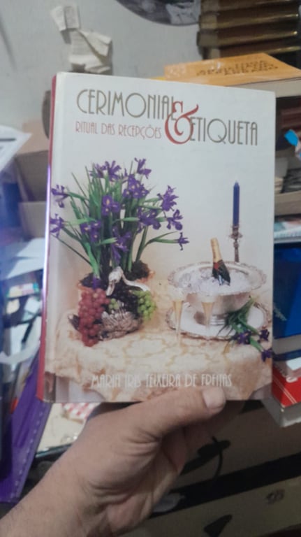 alternative text