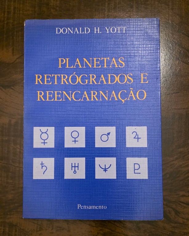 alternative text