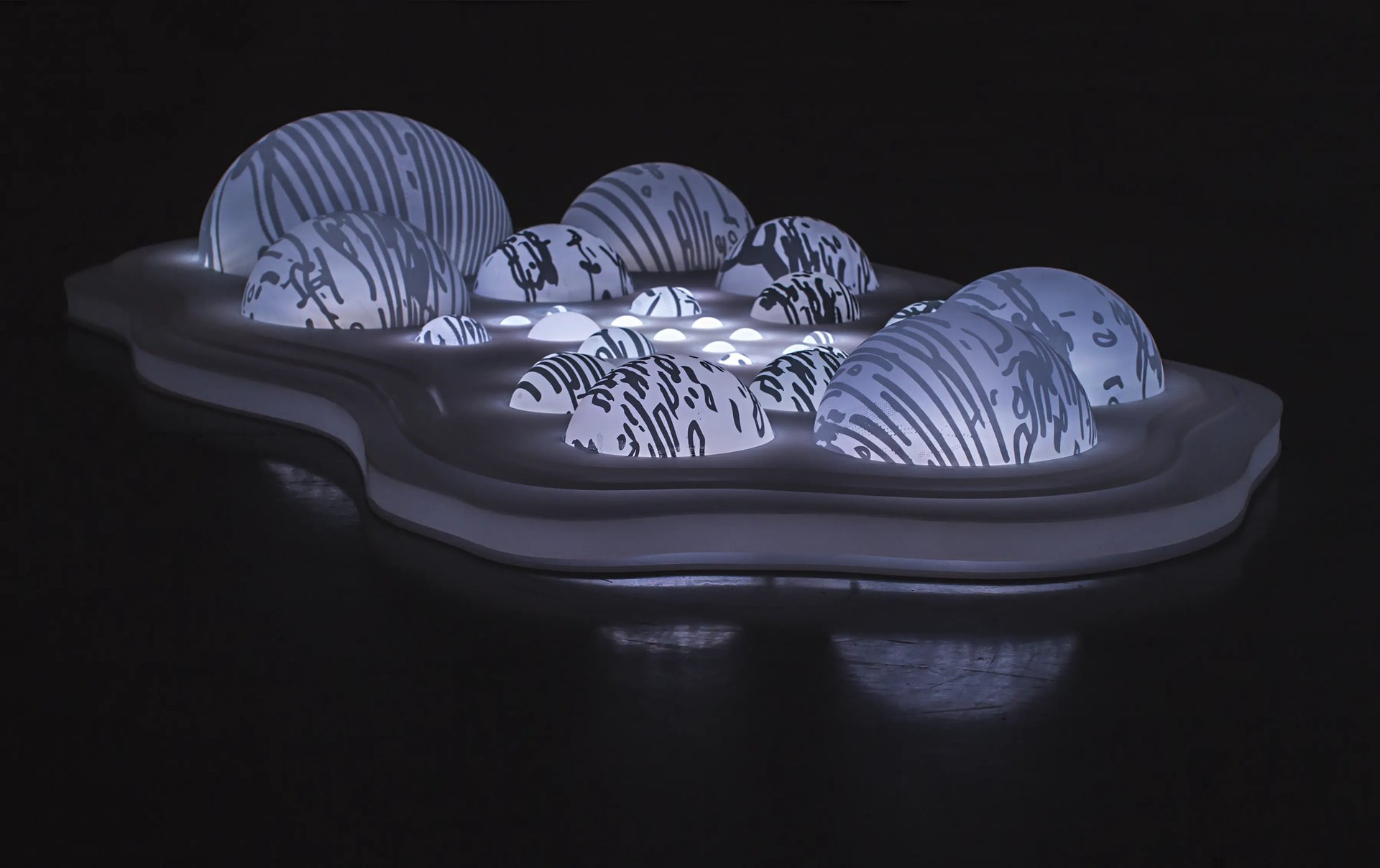 Grimanesa Amoros Light Between the Islands Harper′s BAZAAR Art China article