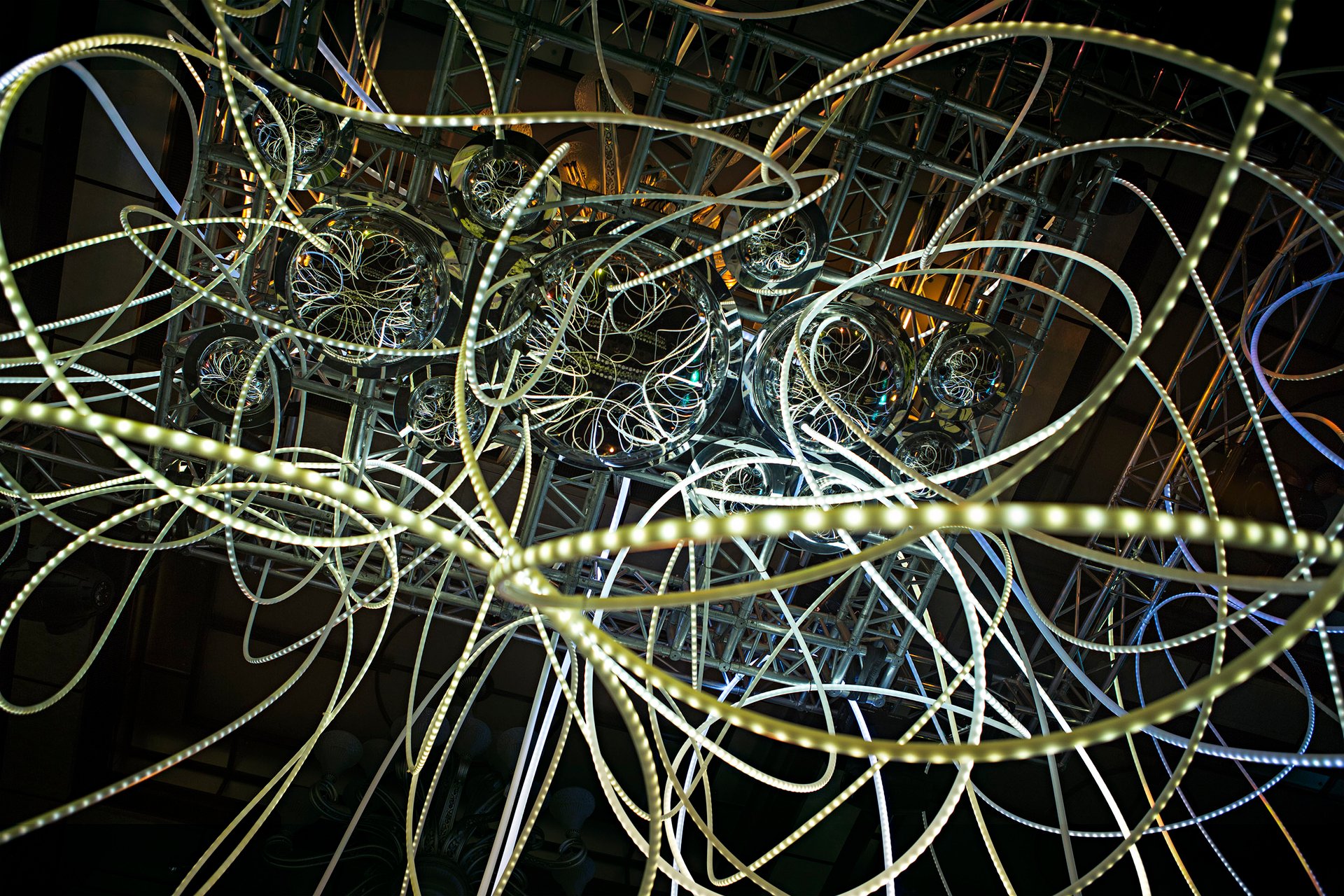 Grimanesa Amoros GOLDEN CONNECTION