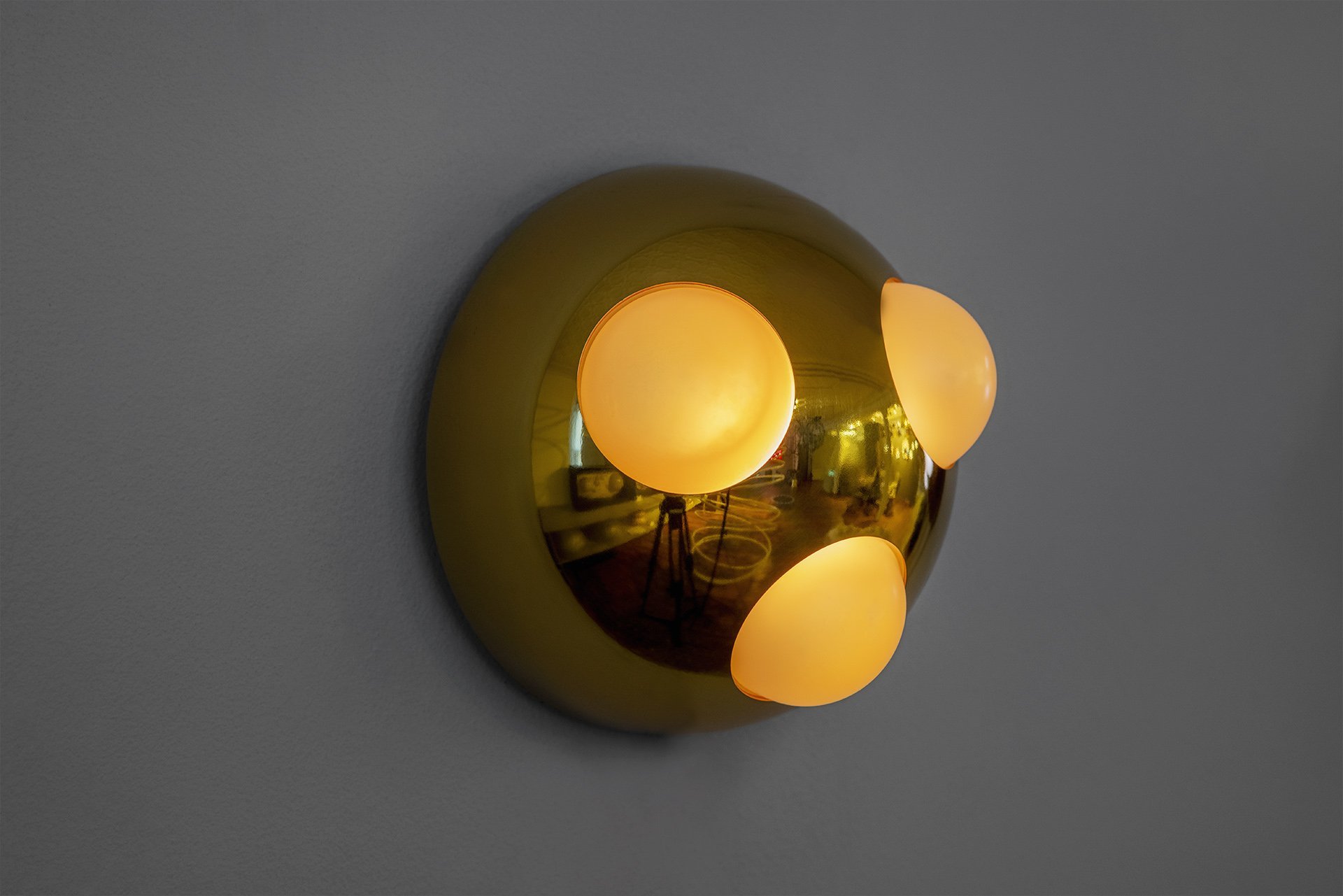 Grimanesa Amoros GOLDEN CAPPED WAVES #1