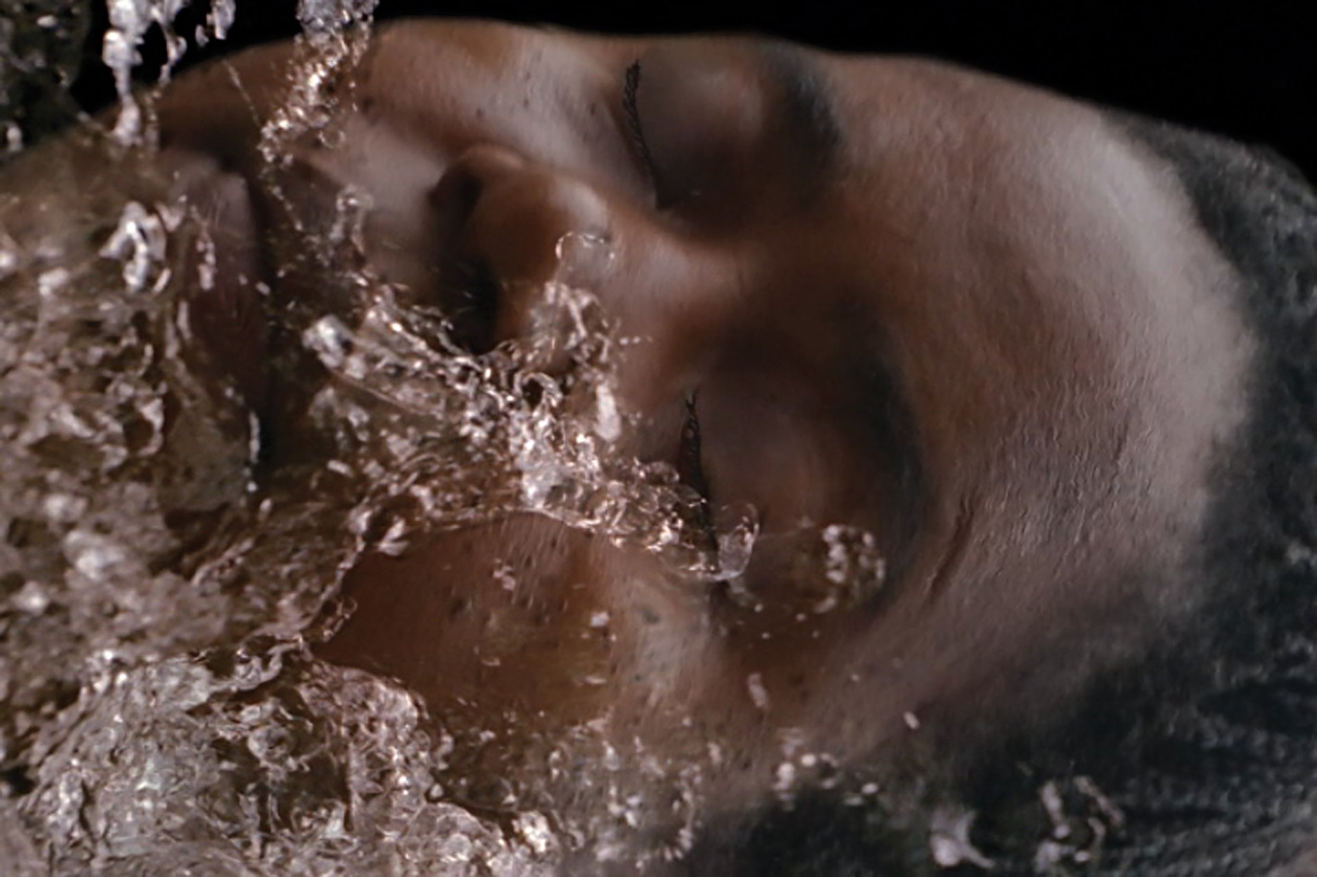 Grimanesa Amoros video thumbnail for LA PROCESION