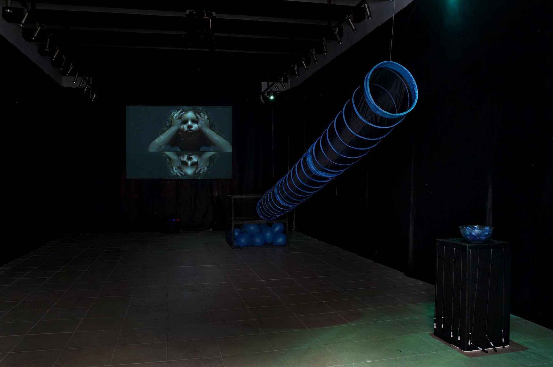 Grimanesa Amoros REFLEXION OBSCURA