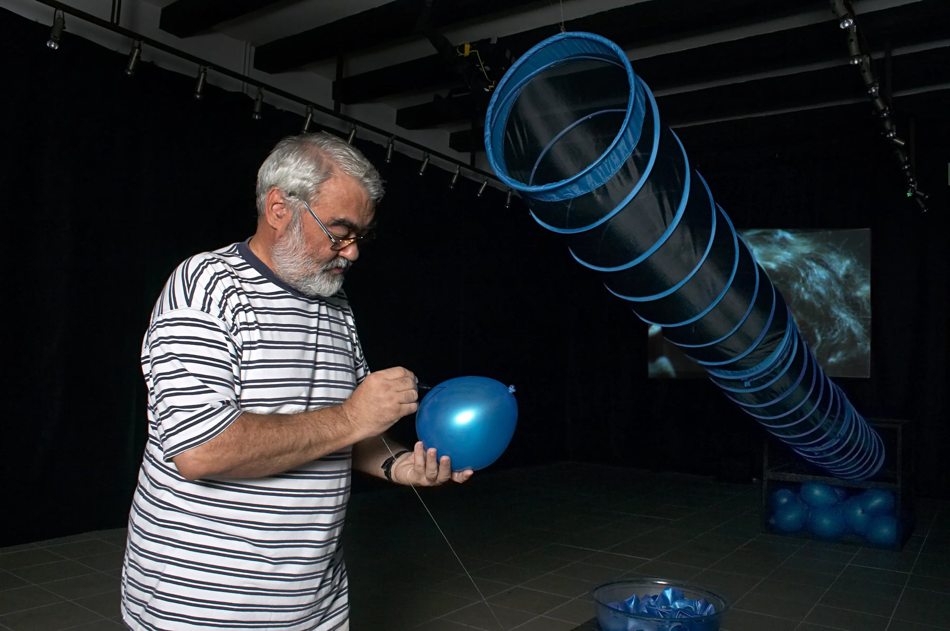 Grimanesa Amoros REFLEXION OBSCURA