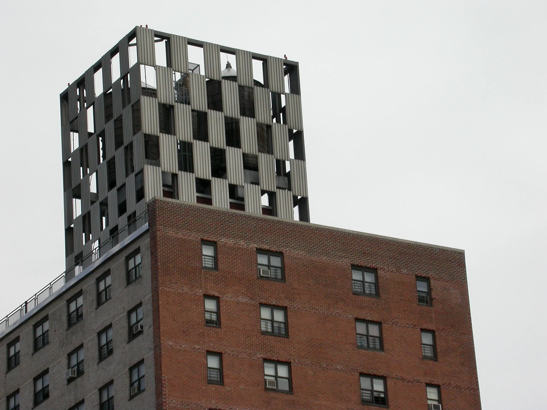 Grimanesa Amoros BETWEEN HEAVEN AND EARTH