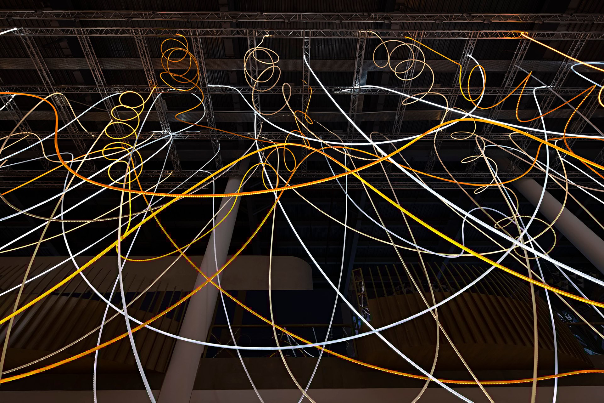 Grimanesa Amoros GOLDEN ARRAY