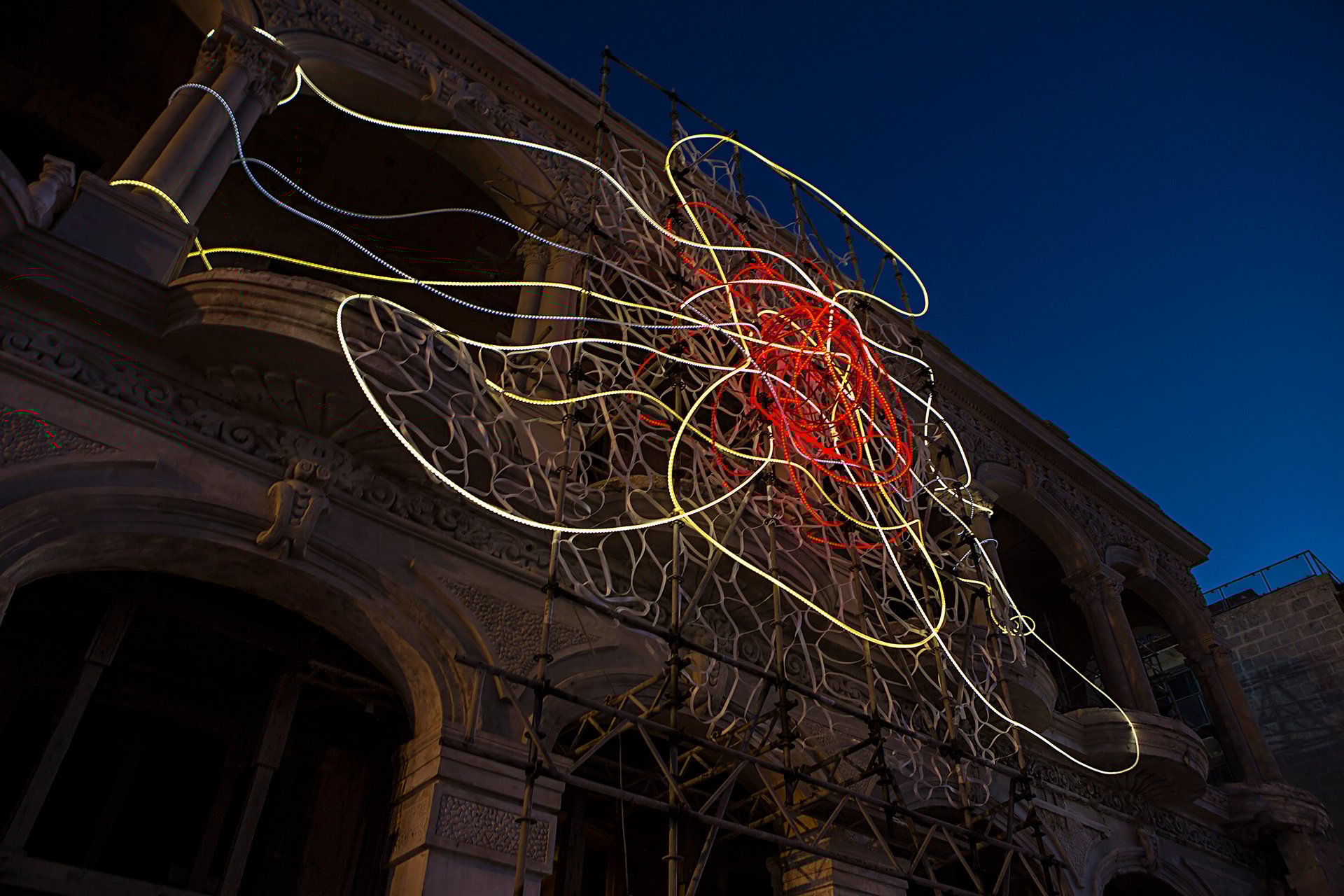 Grimanesa Amoros MARIPOSA DORADA