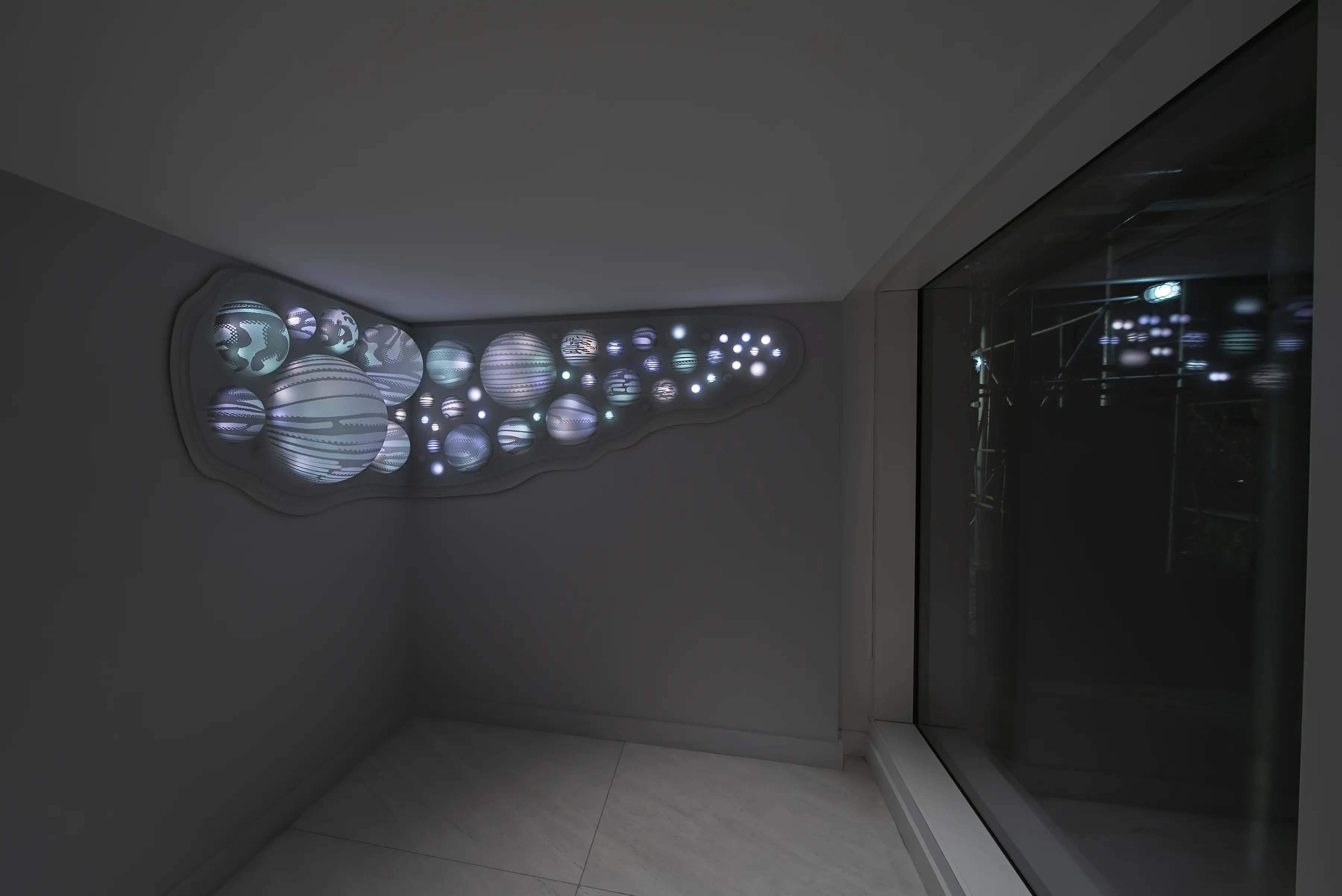 Grimanesa Amoros IUGO light installation on the ILUMINET front page article