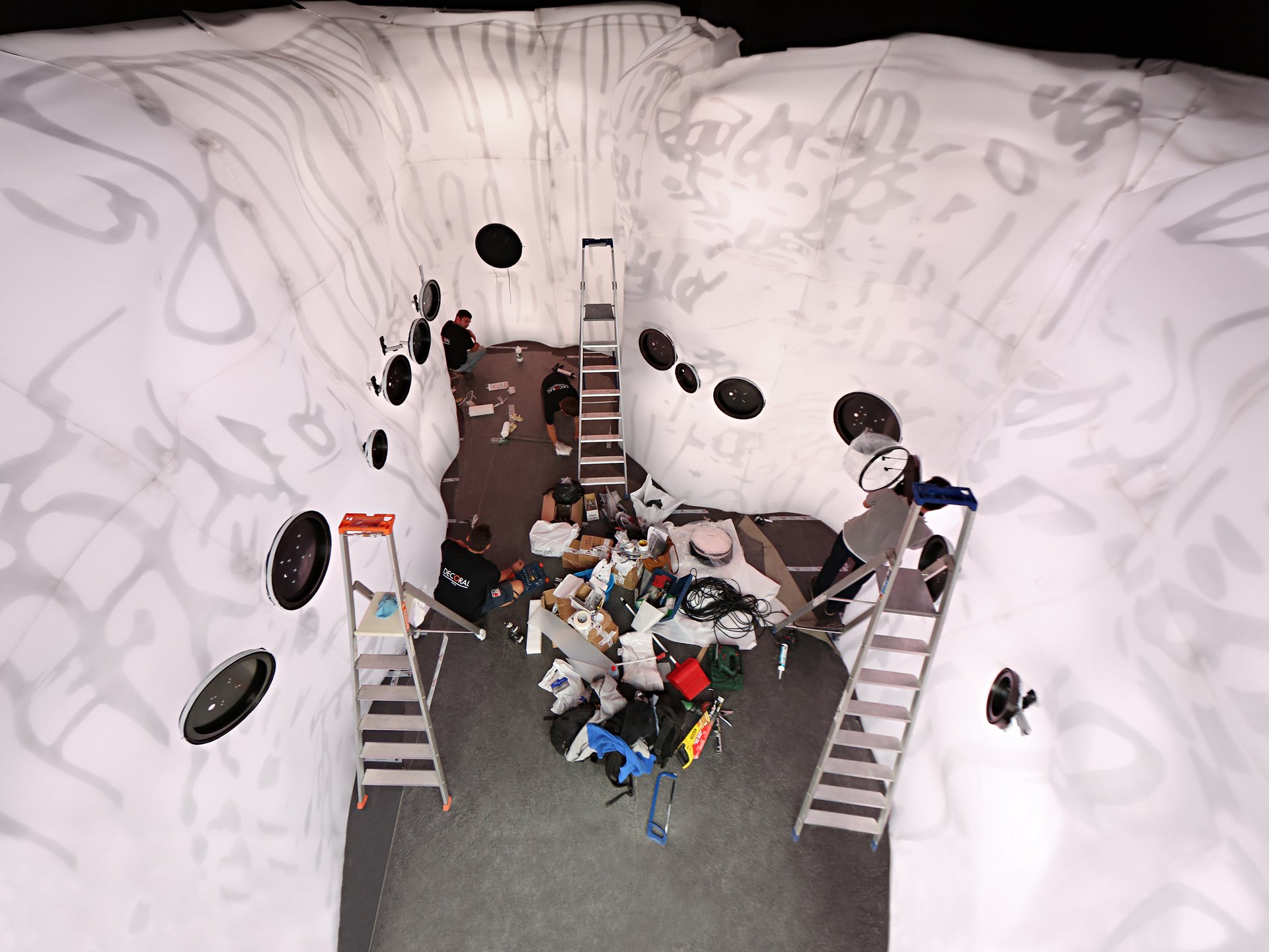 Grimanesa Amoros video thumbnail for TIMELESS MOTION