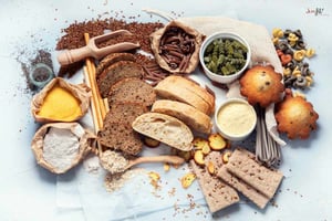 Źródła węglowodanów: zboża, pieczywo,