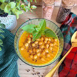 Zupa krem z kukurydzy z groszkiem ptysiowym