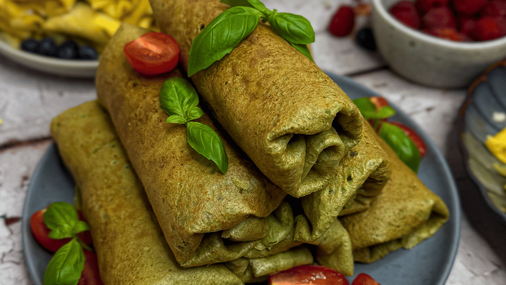 bezglutenowe zielone naleśniki z kurczakiem