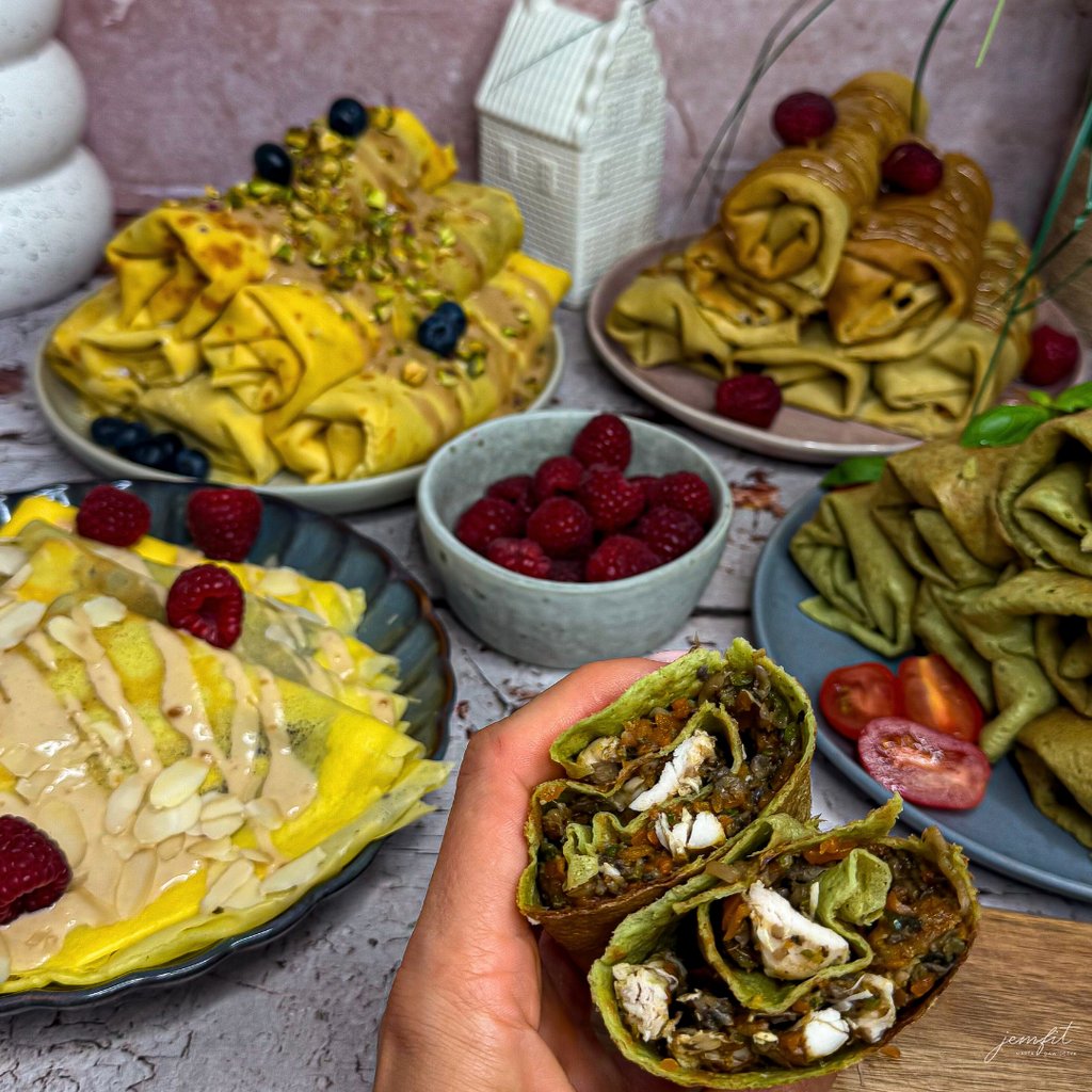 wysokobiałkowe naleśniki z kurczakiem i warzywami, naleśniki z malinam i pistacjami, naleśniki z twarogiem i borówkami