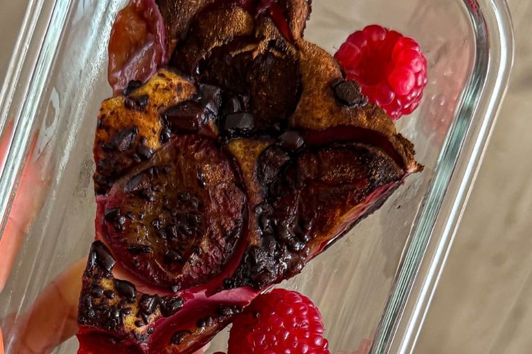 Rozpływająca się w ustach gryczana tarta ze śliwkami, świetna, szybka propozycja jako posiłek do pracy